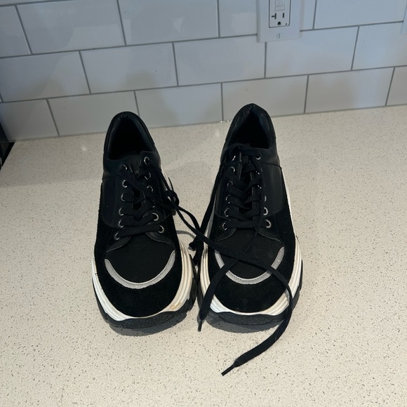 Wishbone platforms - Picture 2 of 4